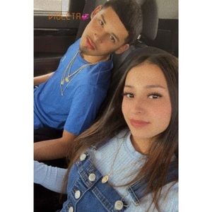 Meet your Posher, Violeta